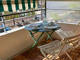 Spacious Group Stay in Antibes