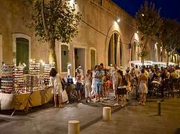 Spacious Group Stay in Antibes