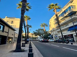 Spacious Group Stay in Antibes