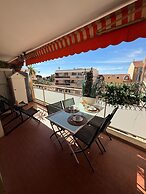 Peaceful La Pinede Apartment for Couple