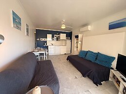 Peaceful La Pinede Apartment for Couple