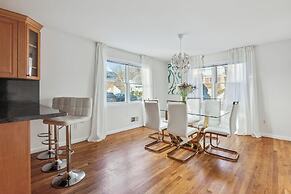 Luxury NYC Home Game Room Free Parking