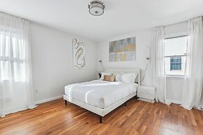 Luxury NYC Home Game Room Free Parking