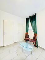 Cityside Two Bedroom Apt Budget Stay
