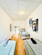 Cityside Two Bedroom Apt Budget Stay