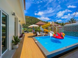 Le poulet poolvilla khanom