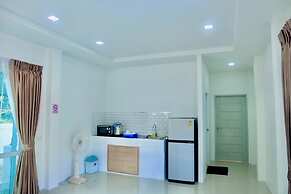 Le poulet poolvilla khanom