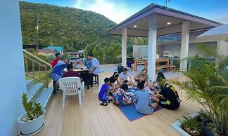 Le poulet poolvilla khanom