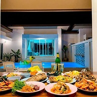 Le poulet poolvilla khanom