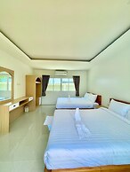 Le poulet poolvilla khanom