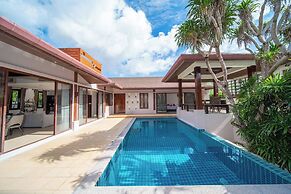 Spacious Private 4 BR Villa With a Working Office