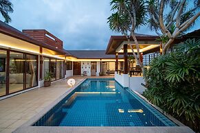 Spacious Private 4 BR Villa With a Working Office