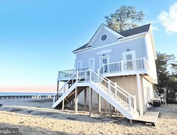 4-bedroom Luxury Private Beach Getaway