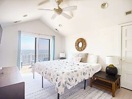 4-bedroom Luxury Private Beach Getaway