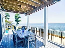 4-bedroom Luxury Private Beach Getaway