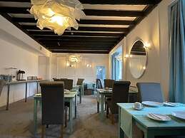 Tintagel Arms Bed and Breakfast