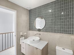 Coastal Chic in Batemans Bay - Your Perfect Escape