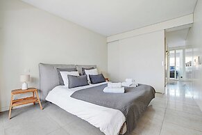 Exceptional 3bdr/6p apt - View of the Eiffel Tower
