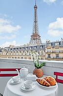 Exceptional 3bdr/6p apt - View of the Eiffel Tower