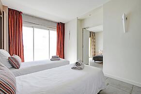 Exceptional 3bdr/6p apt - View of the Eiffel Tower
