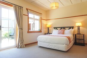 Lake Brunner Eco Lodge