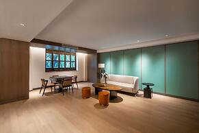 XUANDE GATE HOTEL