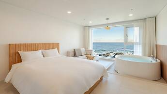 Donghae Badadam Ocean View Spa Pension