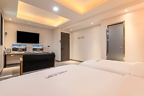 HOTEL JUNO