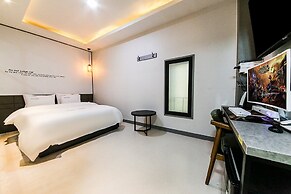 HOTEL JUNO