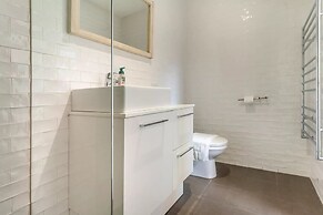 The Flintstones Luxury Stone Stay