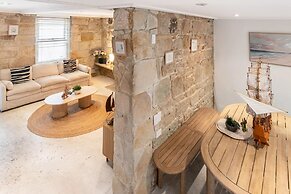 The Flintstones Luxury Stone Stay