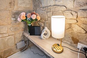 The Flintstones Luxury Stone Stay