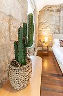 The Flintstones Luxury Stone Stay