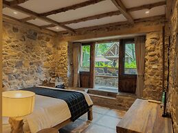 Amaya Home Lodge, SPA & Restaurant