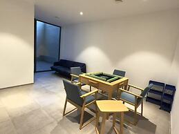 LOSTVILLA Green Gable-Anji