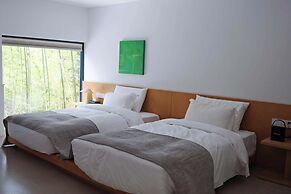 LOSTVILLA Green Gable-Anji