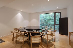 LOSTVILLA Green Gable-Anji