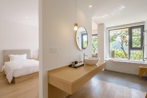 LOSTVILLA Green Gable-Anji