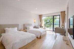 LOSTVILLA Green Gable-Anji