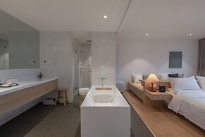 LOSTVILLA Green Gable-Anji