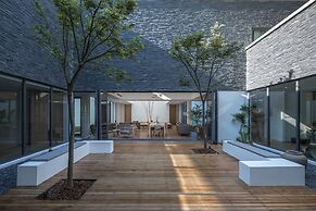 LOSTVILLA Green Gable-Anji