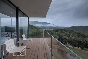 LOSTVILLA Green Gable-Anji