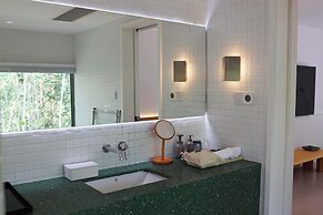 LOSTVILLA Green Gable-Anji
