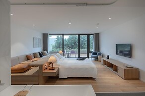 LOSTVILLA Green Gable-Anji