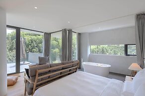 LOSTVILLA Green Gable-Anji