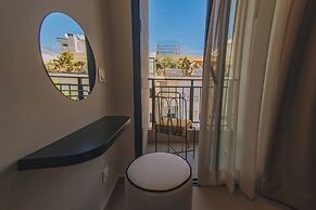 Dally Apart Hotel