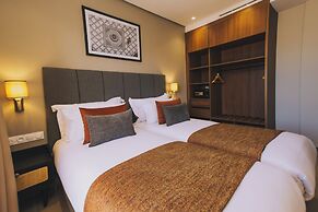 Dally Apart Hotel
