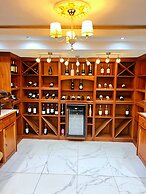 Appart'hôtel Micheline Suites Bastos