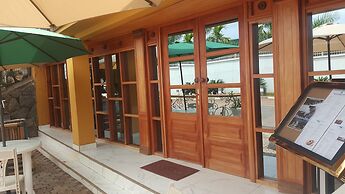 Appart'hôtel Micheline Suites Bastos