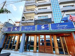 Appart'hôtel Micheline Suites Bastos